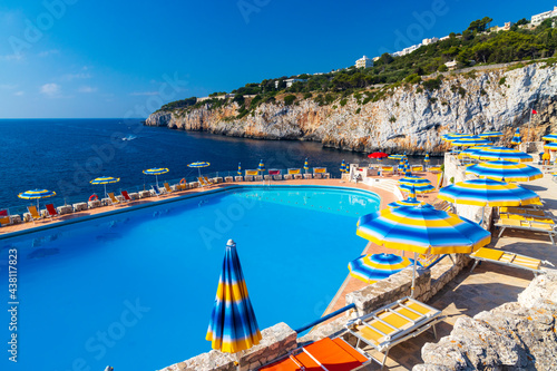 Foto swimming pool near sea in Zinzulusa, Castro, Province Lecce, Italy