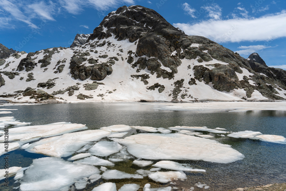 Fototapeta premium lac du refuge de Nice