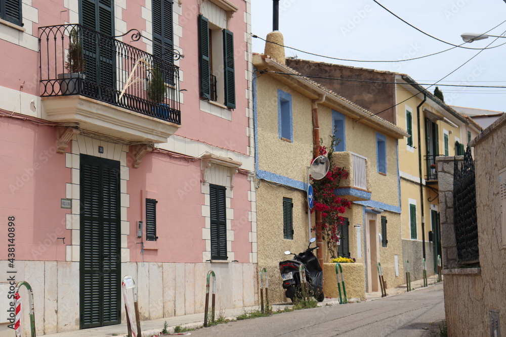 Spanish town houses 