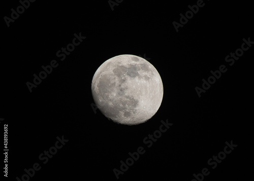 Vollmond, Mond kann auch als Luna bezeichnet werden