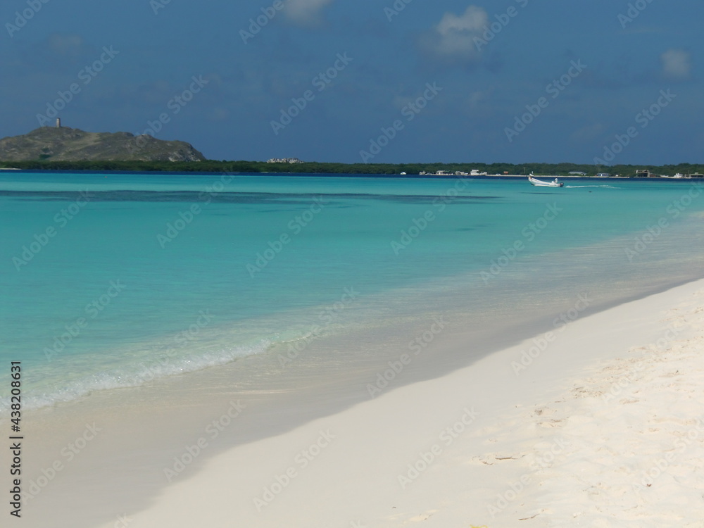 Beautiful photographs of the paradisiacal beaches on one of the islands of the Los Roques Archipelago in Venezuela.