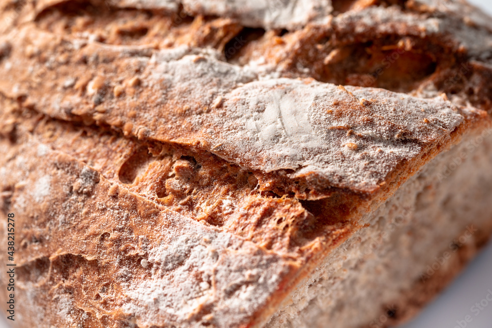 Pane rustico integrale ai cereali, cibo italiano Pane rustico integrale ai cereali, cibo italiano