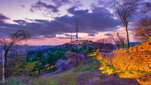 Time lapse 4k Sunset of Seoul Cityscape at South Korea.