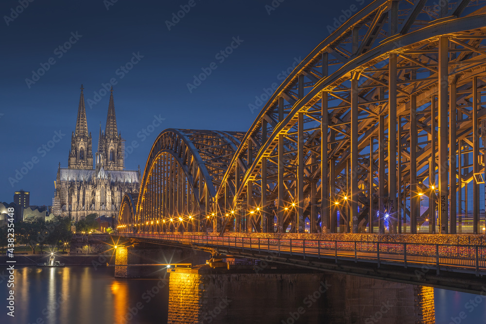 Naklejka premium Koln Bridge