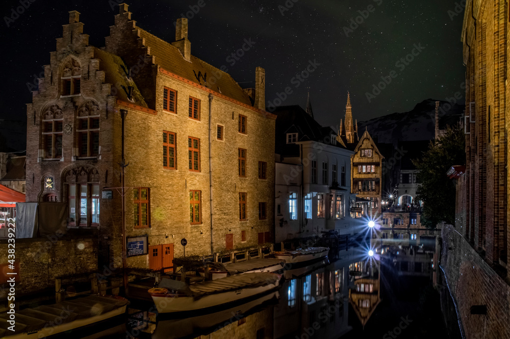 Fototapeta premium Bruges. Historic District Old houses are reflected in the water. West Flanders, Belgium