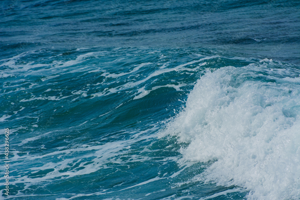 Fototapeta premium Sea waves splash