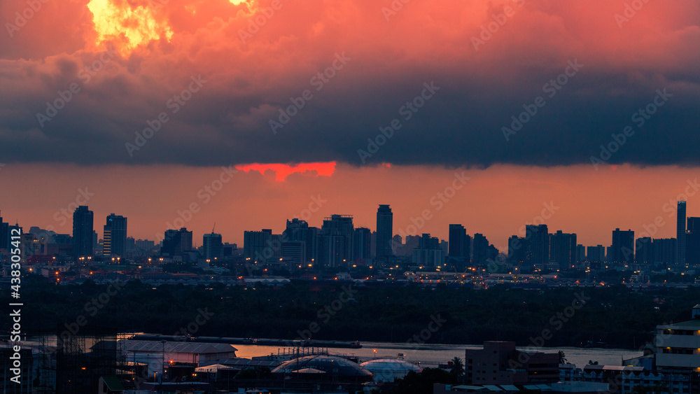 Fototapeta premium abstract background view of the colorful twilight sky.In the evening, the colorful changes (pink, orange, yellow, purple, sky) merge into the beauty of nature
