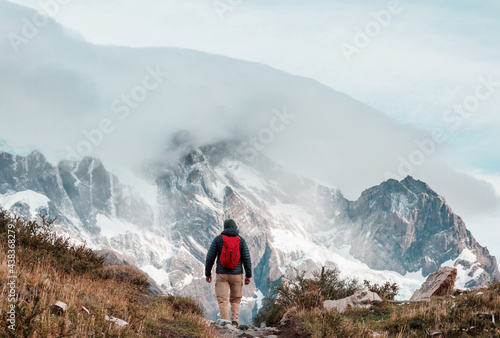 Fototapeta Naklejka Na Ścianę i Meble -  Hike in Patagonia