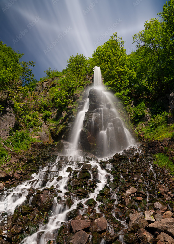 Obraz premium Wasserfall
