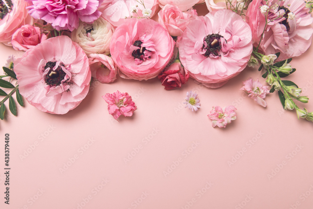 Floral arrangments of tender ranunculus flowers Floral arrangments of tender ranunculus flowers