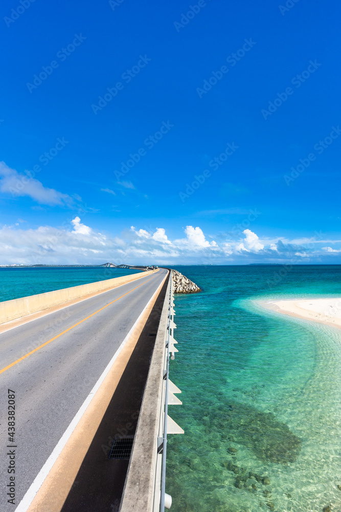 Fototapeta premium 沖縄県宮古島、夏の風景・日本