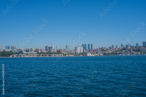 istanbul city skyline with harbor © Raw2Cut
