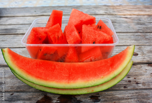  slice of watermelon in box 