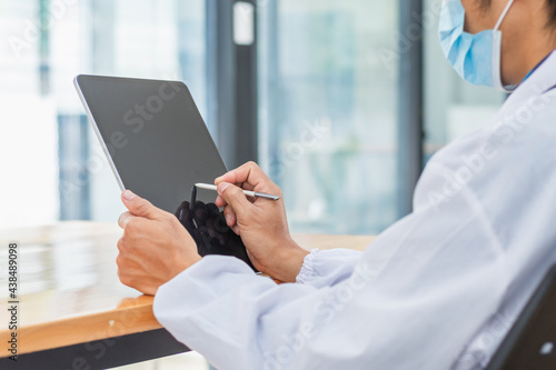 select Focus,Patients who are concerned about prostate cancer are seeking advice from counselors who specialize in prostate cancer and are capable of treating cancer.Prostate Cancer Treatment