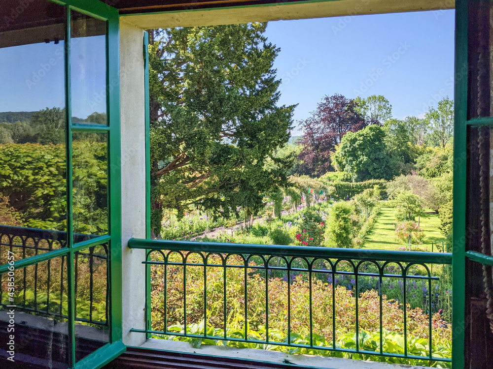 Fototapeta premium Vu sur le jardin