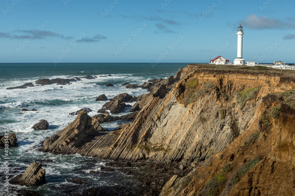 Coast Guide - The Point Arena Light has guided Pacific mariners since 1870. Point Arena, California, USA