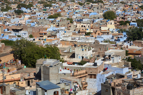 In Rajasthan and beyond, Jodhpur is known not only as a commercial city, but also as the Blue City. Everywhere in the winding streets blue painted houses line the way. Day. © Patrick Ranz