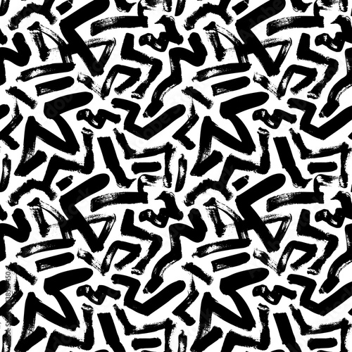 Seamless messy zig zag vector pattern. Abstract monochrome geometric brush strokes. Black and white hand painted ink illustration. Doodle zigzag lines print. Simple geometric ornament