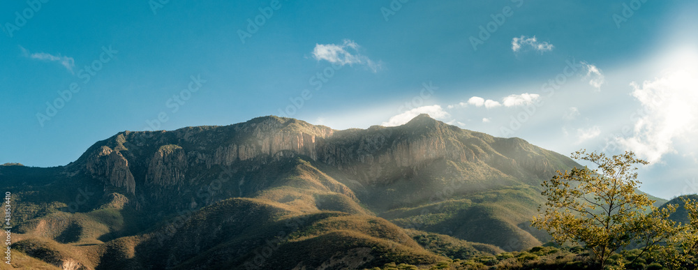 Cerro camino a la Sierra Queretana 
