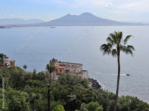Napoli - Scorcio panoramico di Villa Rocca Matilde da Via Posillipo photo