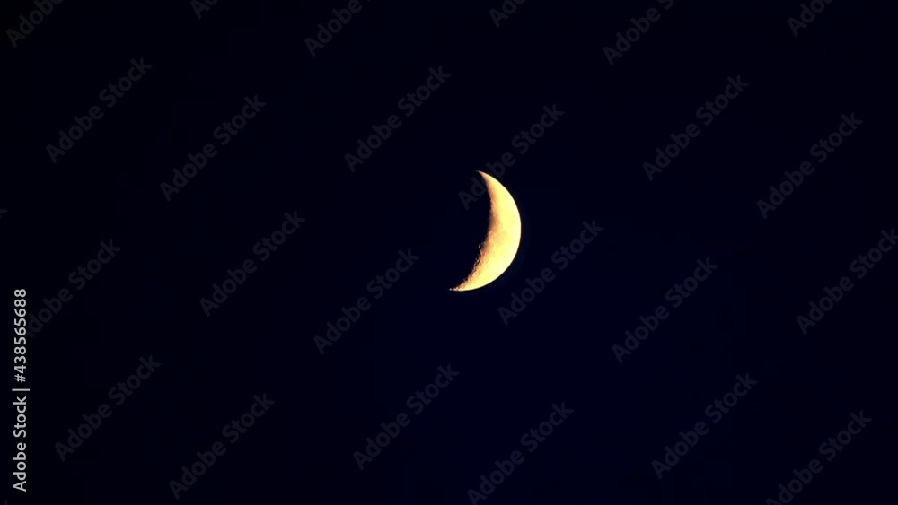 Crescent Moon on night sky, timelapse
Crescent Moon on night sky, timelapse