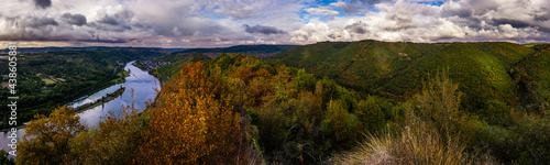 Fototapeta Naklejka Na Ścianę i Meble -  Landscape Panorama of the river Moselle near Trier in autumn colors, Germany