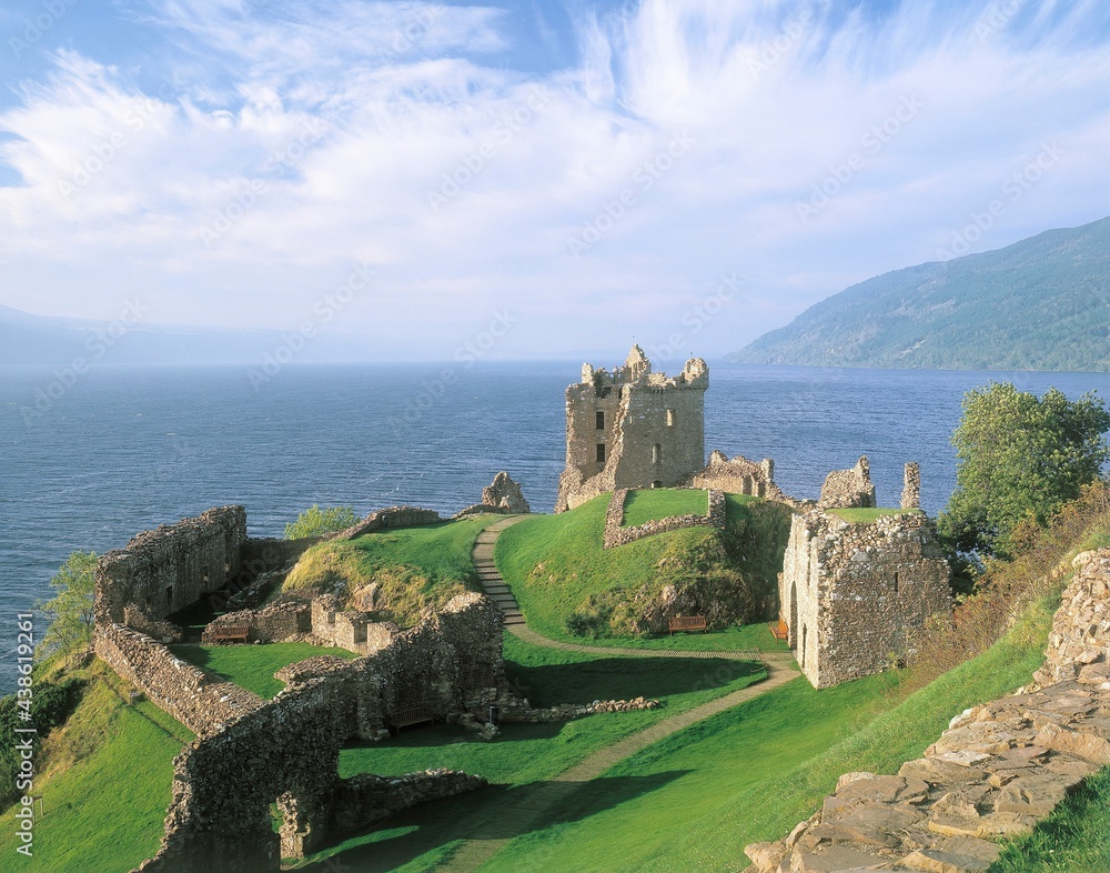 Scotland castle ruins landscape