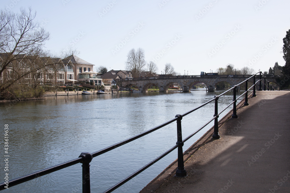 Views along the Thames River in Maidenhead in the UK