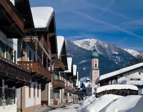 germany, garmisch-partenkirchen, town view, sonnenstraße, church, winter, europe, werdenfels, bavaria, garmisch, row of houses, background, wank, snow, place, view, snowy, 
