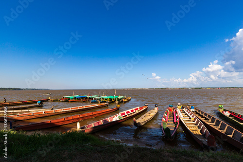 Fotografi Colorful Small Wooden Ferry Boats At The Suriname French Guiana Border In Albina