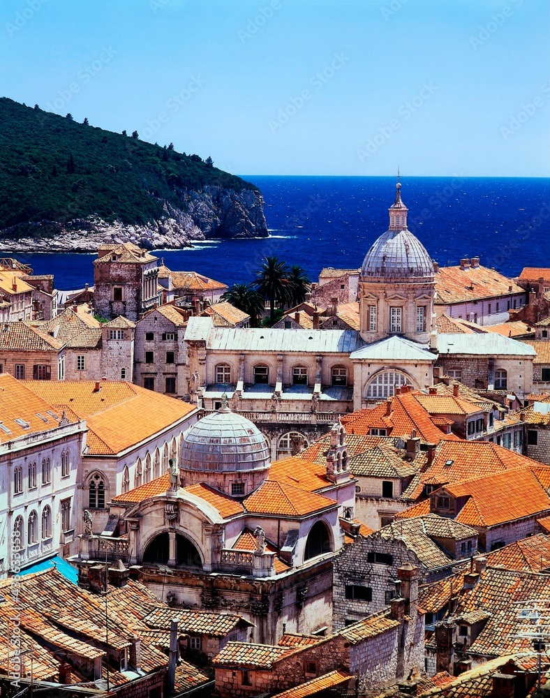 Fototapeta premium croatia, dubrovnik, old town, dom velika gospa, city, city view, seaside resort, dalmatia, south dalmatia, unesco world heritage site, rocky island, lokrum island, summer, 