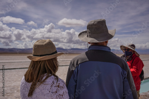 Turistas en Las Salinas Grandes, Jujuy, Argentina