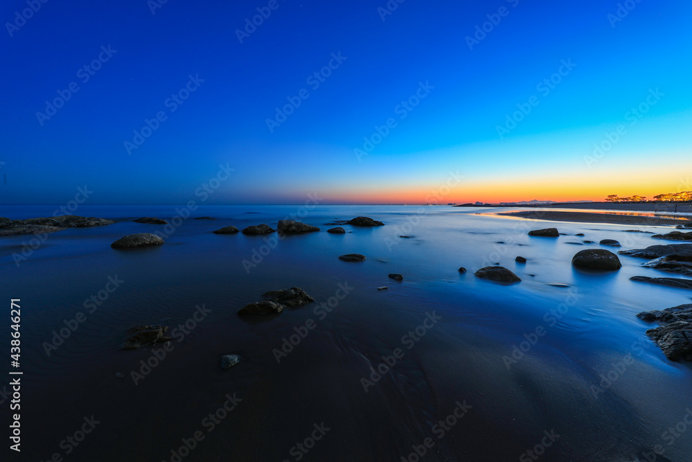 Obraz premium Coastal natural scenery in the evening, North China