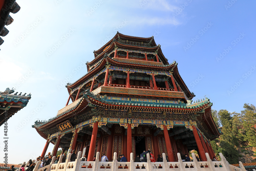 Fototapeta premium The architectural landscape of foxiangge is in the summer palace, Beijing