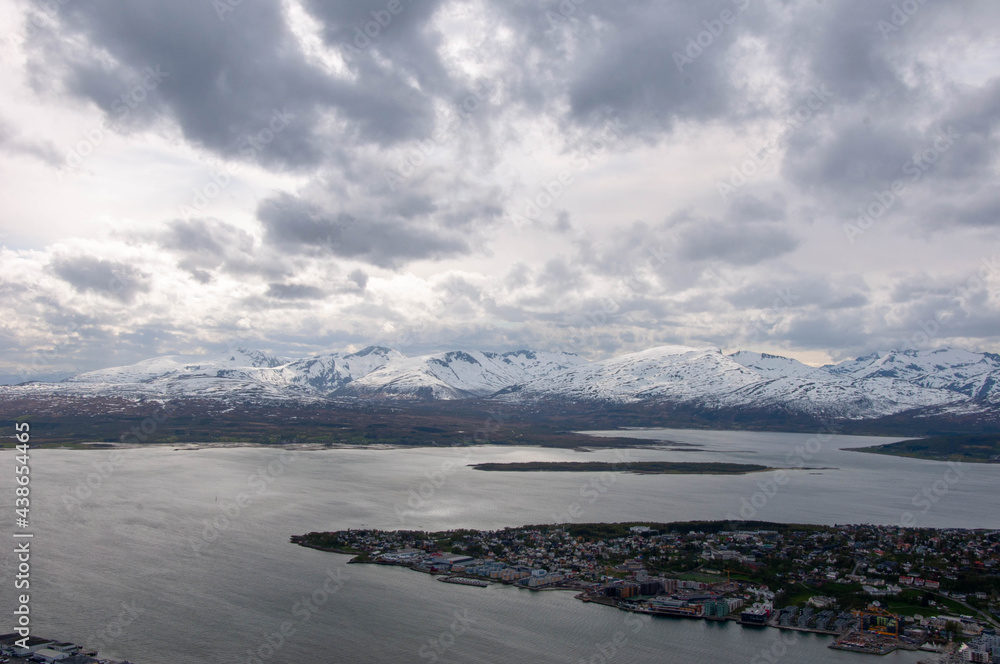 Fototapeta premium Norwegian landscapes from the mountain tops and the sea