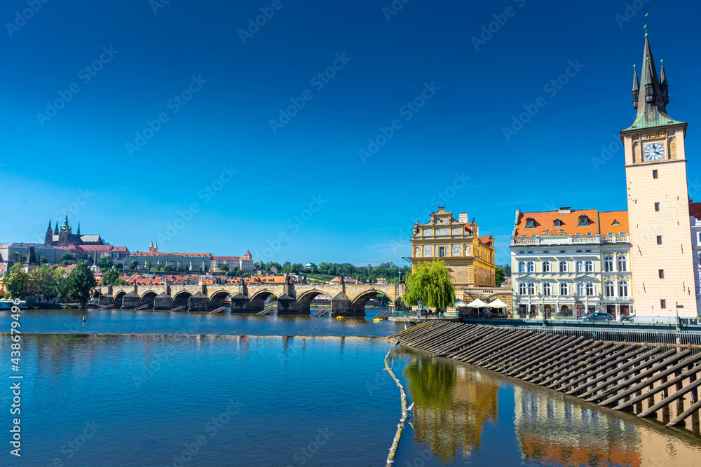 Obraz premium PRAGUE, CZECH REPUBLIC, 31 JULY 2020: Beautiful cityscape over the Vltava River