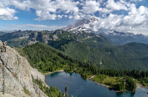 Amazing Grand Vista and view of Mount Rainier from Tolmie Peak of the Pacific Northwest