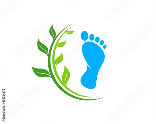 Circular nature leaf with foot care inside