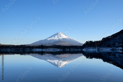 精進湖からの富士山 © sakura