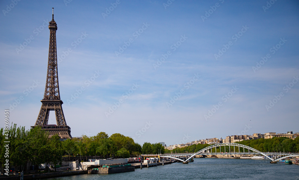 Eiffel tower over teh river seine Eiffel tower over teh river seine