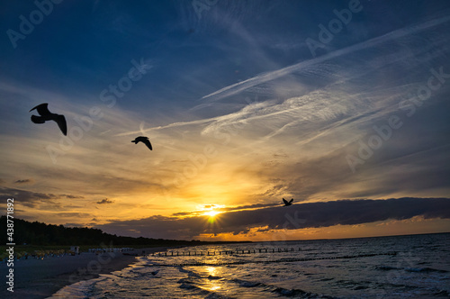 Sonnenuntergang in Zingst. Meeresblick auf die Ostsee. Der Urlaub kann kommen. © Martin