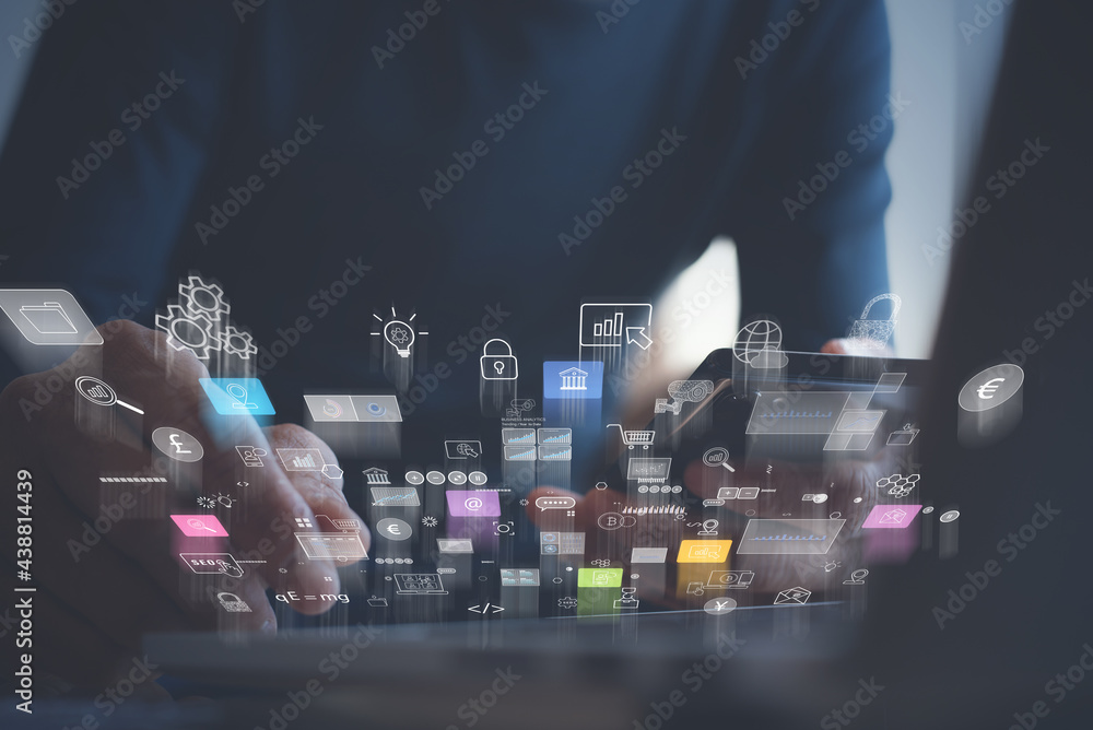 Obraz premium IoT, Internet of Things, online shopping, digital marketing, Global business, social network connection concept
