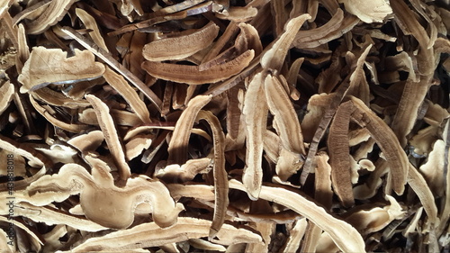 Dried sliced Lingzhi mushroom 