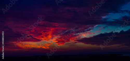 Spektakulärer Sonnenuntergang © Harald Tedesco