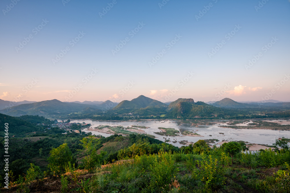 Obraz premium Landscape of Mekong River on sunrise