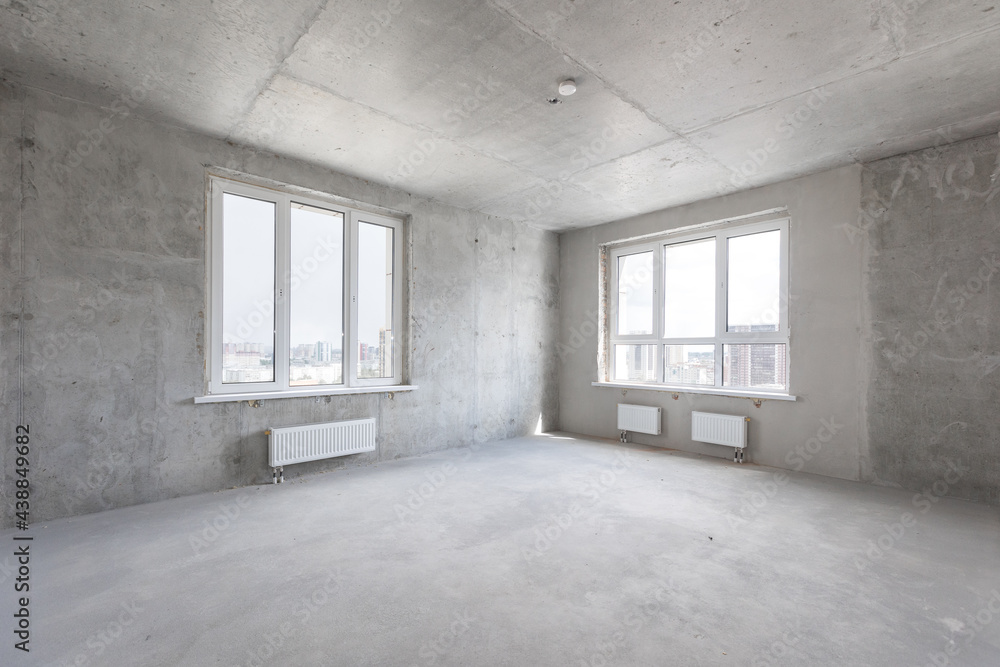 Obraz premium interior of the apartment without decoration in gray colors