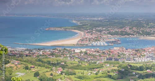 les villes de Hondarribia en Espagne et Hendaye en France