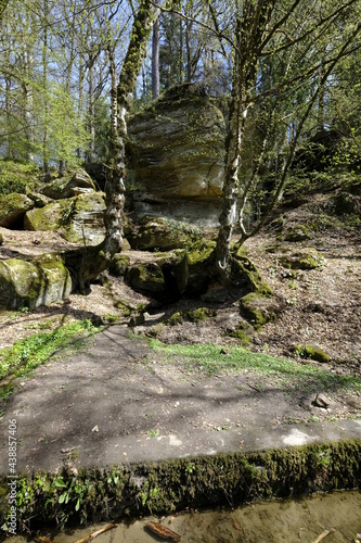 Felsenlabyrinth unterhalb der Ruine der Nordburg Lichtenstein in Lichtenstein, Naturpark Haßberge, Landkreis Hassberge, Unterfranken, Franken, Bayern, Deutschland