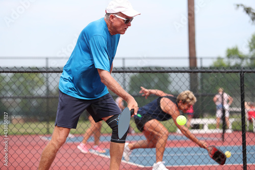 Pickleball forehands during open play photo