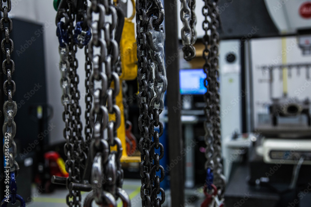 chains on workshop